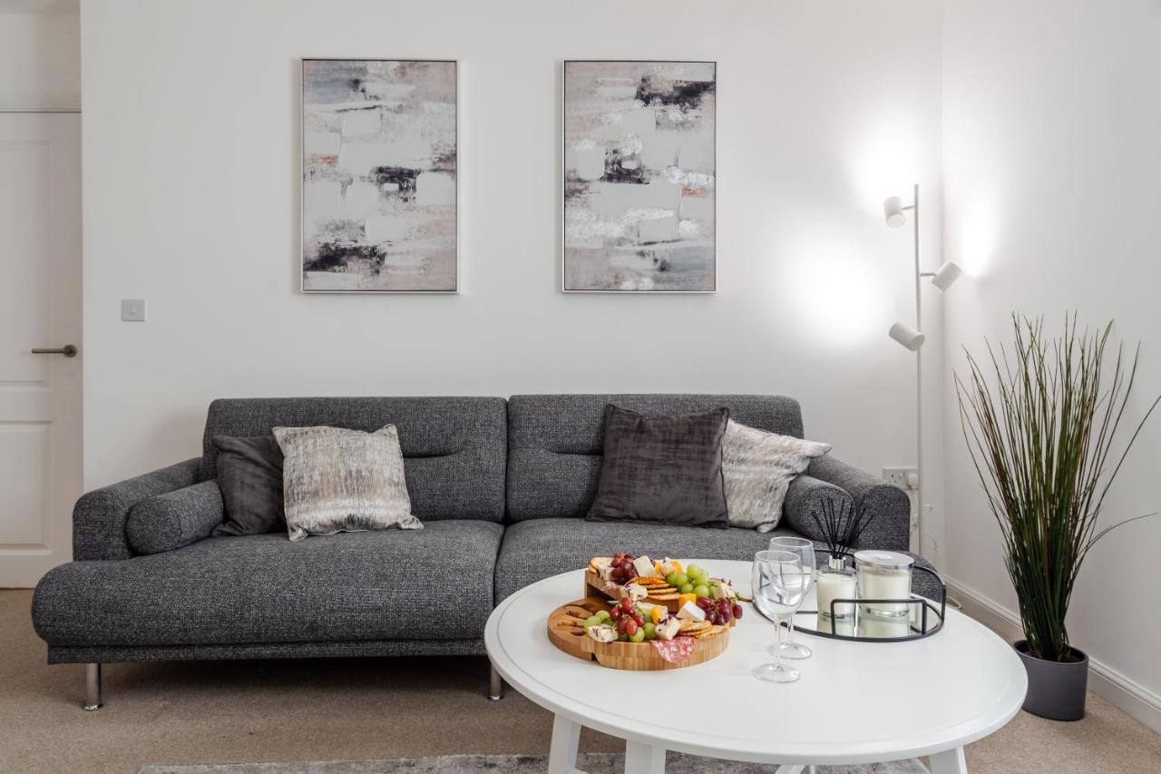 Lovely Modern 2 Bed City Centre Apartment With Free Parking - Double Or Twin Beds Available Wolverhampton Exterior photo
